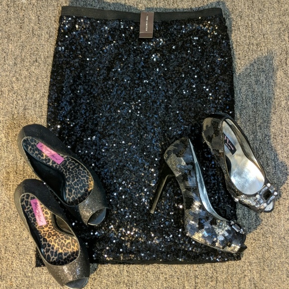 The Limited Dresses & Skirts - The Limited Sequin Skirt S